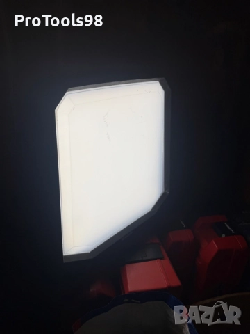 Wurth Powerquad LED работна лампа, снимка 8 - Други инструменти - 55971433