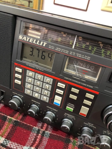 GRUNDIG  satellit 650, снимка 4 - Радиокасетофони, транзистори - 52857233