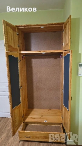 Двукрилен гардероб от чам, снимка 2 - Гардероби - 53052635