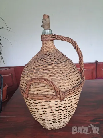 Продавам плетена дамаджана, снимка 3 - Други стоки за дома - 56195489