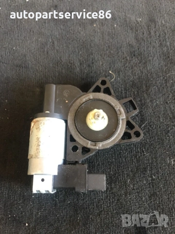 Мотор за стъкло на задна лява врата за Mazda 6 2.0 бензин (2004) CM011730