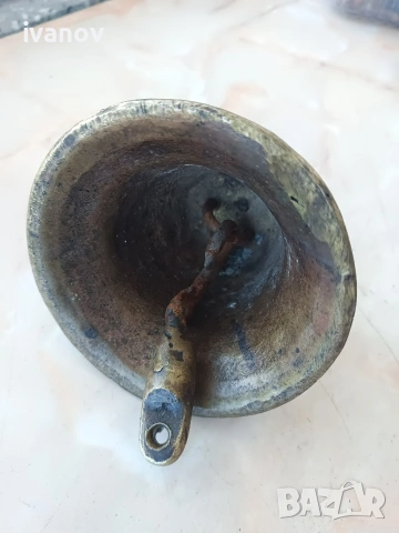 Голяма бронзова камбана, снимка 2 - Антикварни и старинни предмети - 53593370
