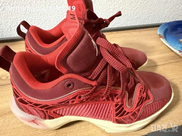 Nike Air Jordan Low "Team Red", снимка 3 - Дамски ежедневни обувки - 53120160