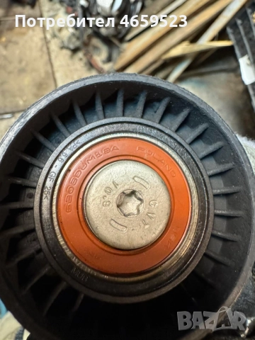 Оригинален обтегач и ролка на паразитният ремък двигател Mercedes 2.2cdi само за 50лв. 6512001370, снимка 7 - Части - 52544142