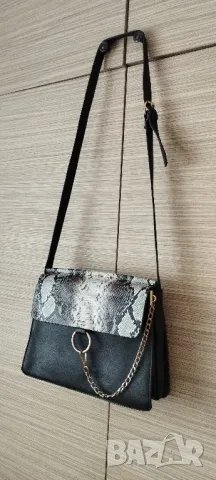 Дамска чанта със змийски принт , снимка 3 - Чанти - 48652031