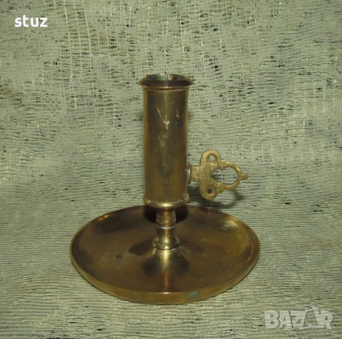 Антикварен свещник, бронз