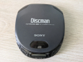 Преносим CD плейър Sony Discman D-151, Mega Bass, винтидж уокмен '96., снимка 3