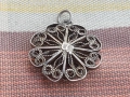 Сребърен медальон филигран , снимка 2