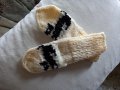 Ръчно плетени детски чорапи от вълна с картинка кученце, снимка 2