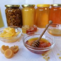 Чист и лейковит пчелен Мед , снимка 1 - Пчелни продукти - 38702949