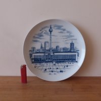 Немска порцеланова чиния за стена кобалт Валендорф с кутия 1970 г, снимка 2 - Декорация за дома - 42146224