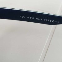 Слънчеви очила Tommy Hilfiger TH 1717/S

, снимка 2 - Слънчеви и диоптрични очила - 42262401