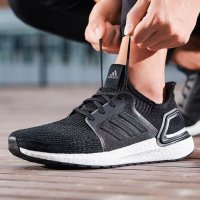 оригинални маратонки  ADIDAS ULTRABOOST 20  номер 43,5-44  , снимка 1 - Маратонки - 41247400