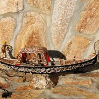 венецианска гондола - сувенир, снимка 1 - Антикварни и старинни предмети - 44271785