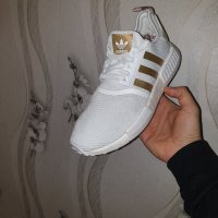 Оригинални маратонки  Adidas  NMD R1 номер 41, снимка 9 - Маратонки - 41494084