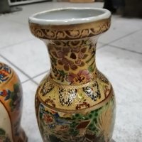 Три китайски рисувани порцеланови вази, ваза, кана, снимка 2 - Колекции - 35681790