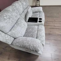 Бежов диван от плат двойка La-z-boy с ел. релаксиращ механизъм, снимка 11 - Дивани и мека мебел - 42678809