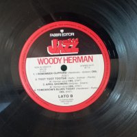 Woody Herman – 1981 - Woody Herman(Fabbri Editori – GdJ 19)(Big Band, Bop), снимка 12 - Грамофонни плочи - 44827917