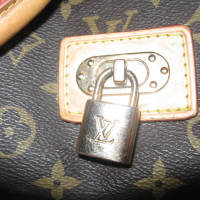Louis Vuitton оригинална дамска чанта, снимка 7 - Чанти - 44726754