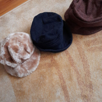 Лот шапки и шал, снимка 10 - Шапки - 36278909