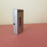  UNISEF TU-2 WALKMAN RADIO/CASSETTE. MADE IN JAPAN, снимка 4 - Радиокасетофони, транзистори - 41515301