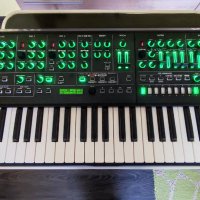 Синтезатор Roland SYSTEM-8, снимка 2 - Синтезатори - 40788341