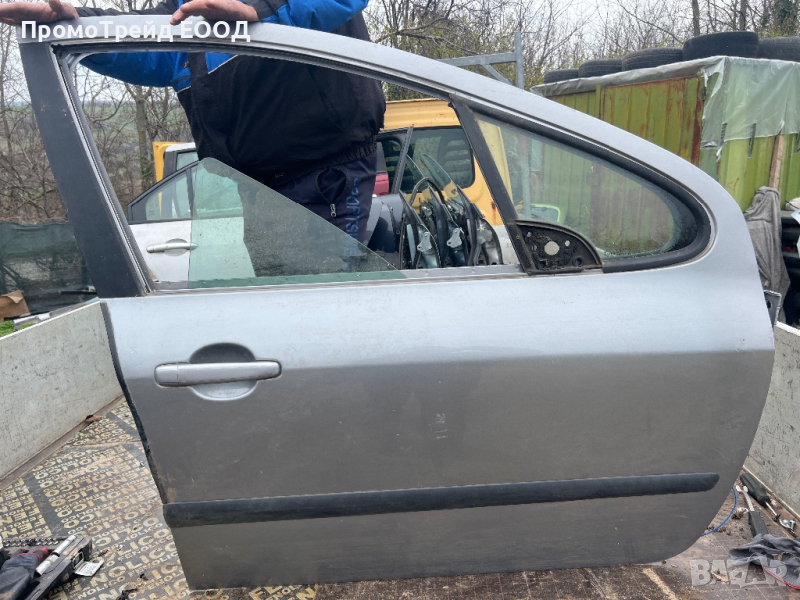 Предна дясна сива врата Пежо 307 Peugeot , снимка 1