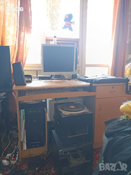 продавам бюро, снимка 1