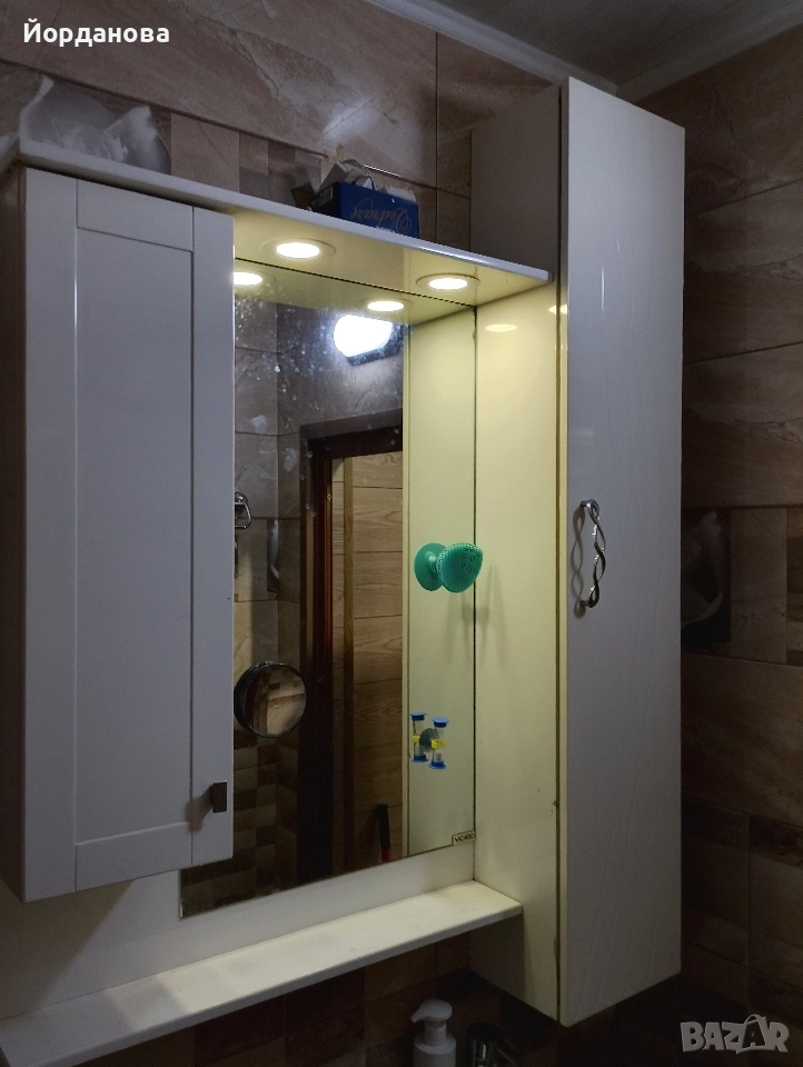 PVC горен шкаф с огледало за баня, снимка 1