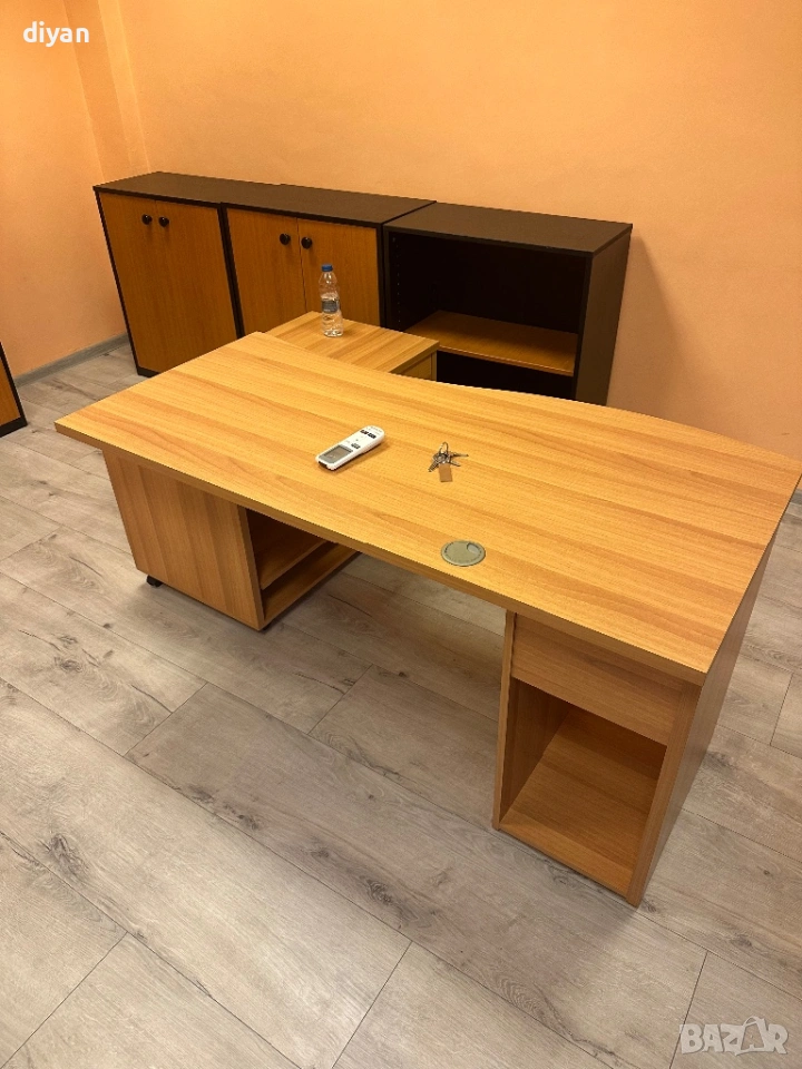 Офис мебели по поръчка – масивни и здрави, снимка 1