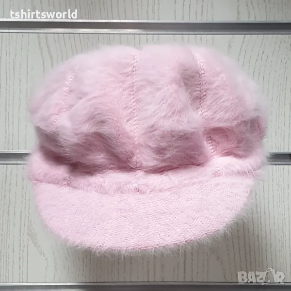 Нова зимна дамска пухена шапка baker boy в розов цвят, снимка 1