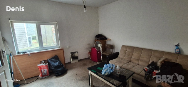 продава се самостоятелно къща , снимка 17 - Къщи - 53231547