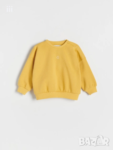 Нов суичър за момиче RESERVED