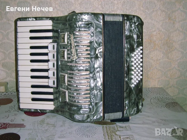 АКОРДЕОН  " ВЕЛТМАЙСТЕР "  40 БАСА  ПОЧТИ  НОВ. ЦЕНА- 150 Евро.