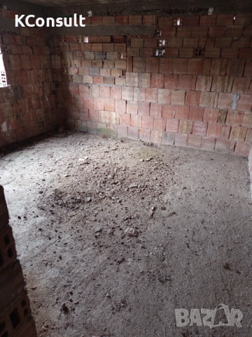 Продава се жилищна сграда с гараж в с. Габарево, община Павел баня, снимка 11 - Къщи - 52968240