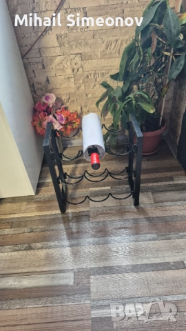 Метална стойка за вино Relaxdays за 9 бутилки, черна, 37 x 35 x 17 см, снимка 3 - Други стоки за дома - 52988291