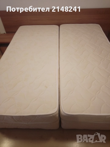 Продавам два двулицеви матрака и две основи за матраци , спалня -450 лв