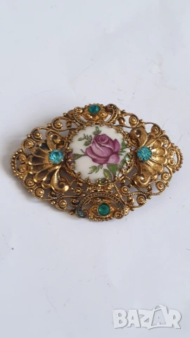 Порцеланова ретро брошка CCCP