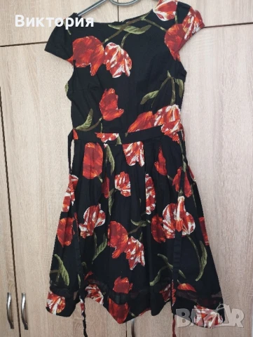 Страхотна рокля М размер 