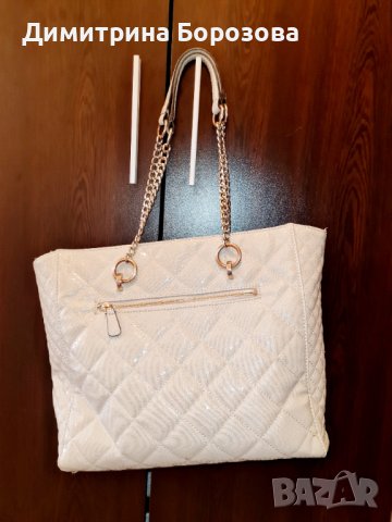 Бежова чанта Guess , снимка 2 - Чанти - 41081339