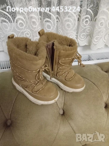 Детски ботуши-апрески,боти-кубинки,боти и обувки-естествен велур и светещи маратонки 