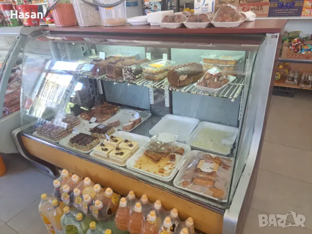 Хладилна витрина сладкарска , снимка 1