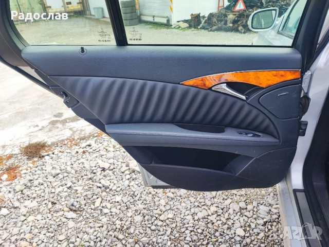 Мерцедес E 320 CDI 224 коня На Части комби, снимка 15 - Автомобили и джипове - 52436647