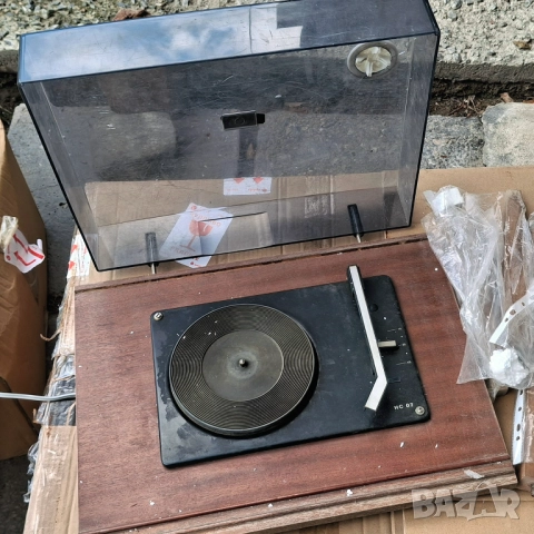 Шаси за грамофон НС 07 с капак и база с крачета