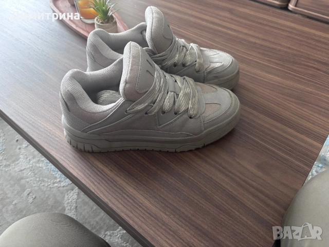 Спортни обувки