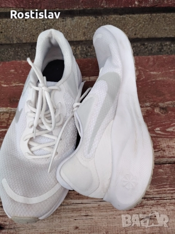 Nike за бягане , снимка 7 - Маратонки - 52092559