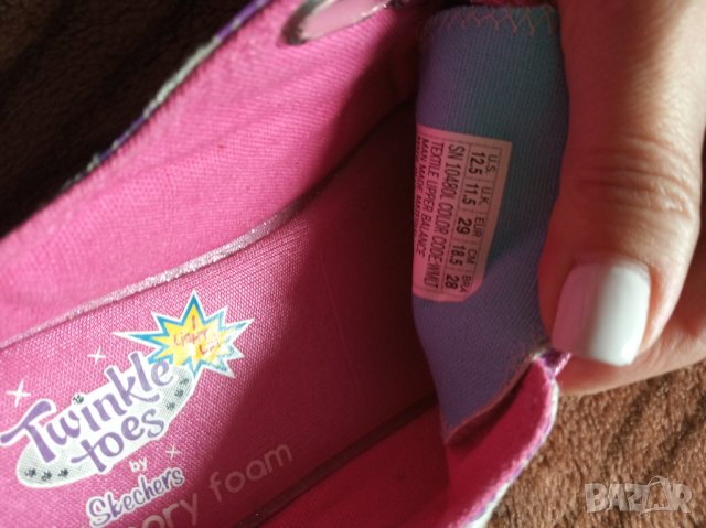 Обувки Skechers , снимка 2 - Детски маратонки - 44475367