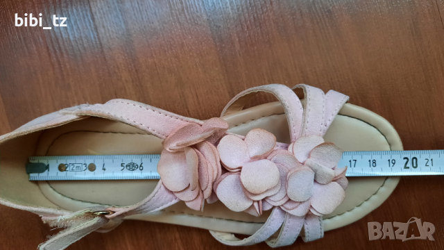 Сандали H&M , снимка 5 - Детски сандали и чехли - 36273851