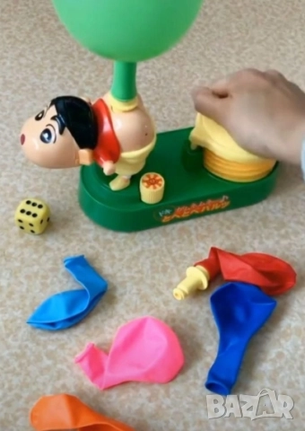   Забавна детска игра със зарчета и количка за надуване  