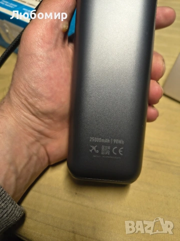 Външна батерия Anker 25000 mAh 165W с прибиращ се USB-C кабел, Черен, снимка 3 - Външни батерии - 53726871